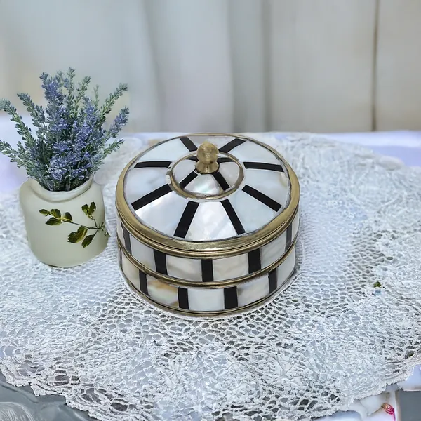 Golden_&_Pearl_Decorative_Jewelry_Trinket_Box_Unique_Gift_For_Home_Decor_Antique_Metal_Case_With_Mother_Of_Pearl_Sindoor_Box/Coin_Box_Set