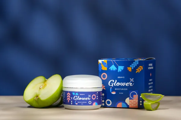 Glow_Moisturiser_-_Lightweight_Hydration_&_Skin_Nourishment