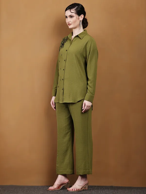 Olive_Green_Hand-Embroidered_Cotton_Co-Ord_Set_For_Women