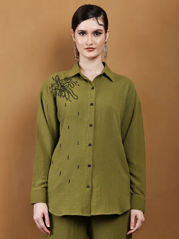 Olive_Green_Hand-Embroidered_Cotton_Co-Ord_Set_For_Women