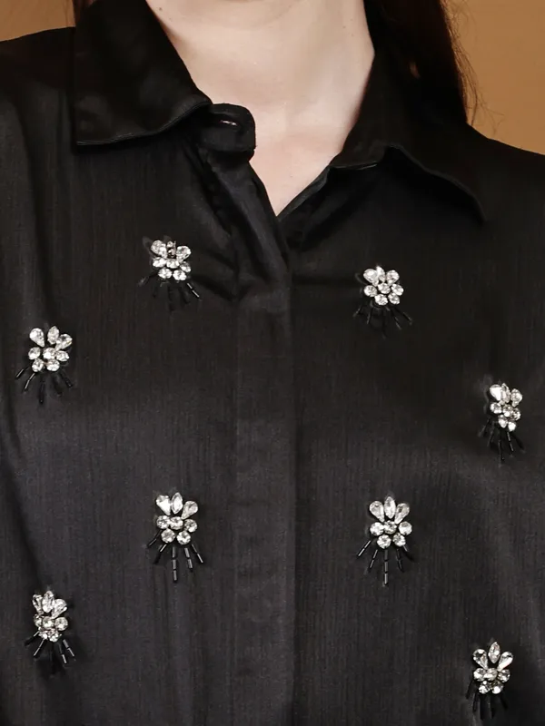 Black_Hand-Embroidered_Cotton_Co-Ord_Set_For_Women