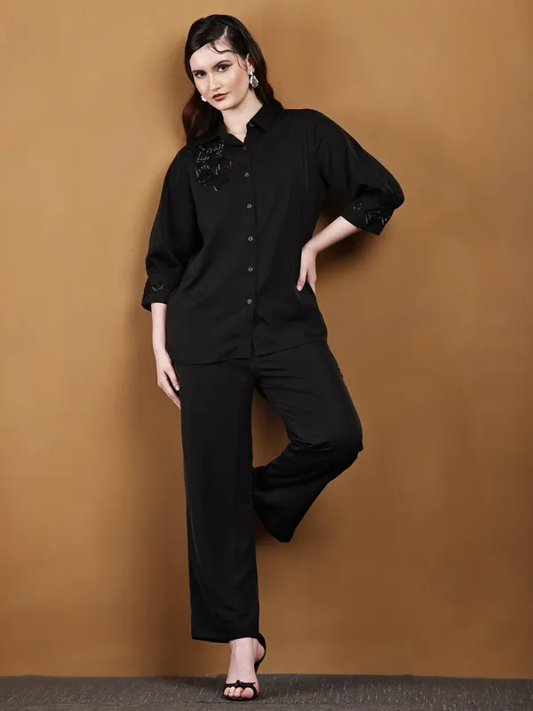 Black_Hand-Embroidered_Cotton_Co-Ord_Set_For_Women