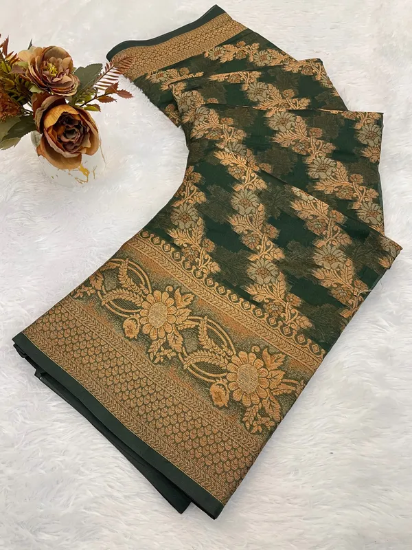 Designer_Organza_Saree_with_Rich_Pallu_and_Intricate_Border