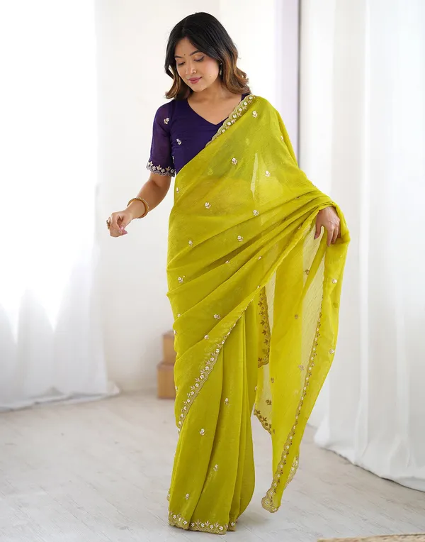 Premium_Crunchy_Fabric_Saree