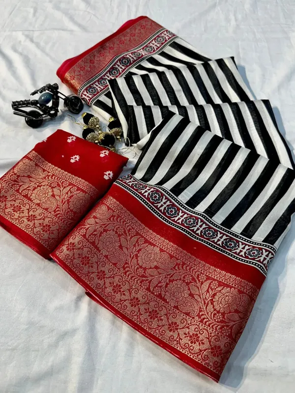 Dola_Silk_Saree_with_Intricate_Jacquard_Border