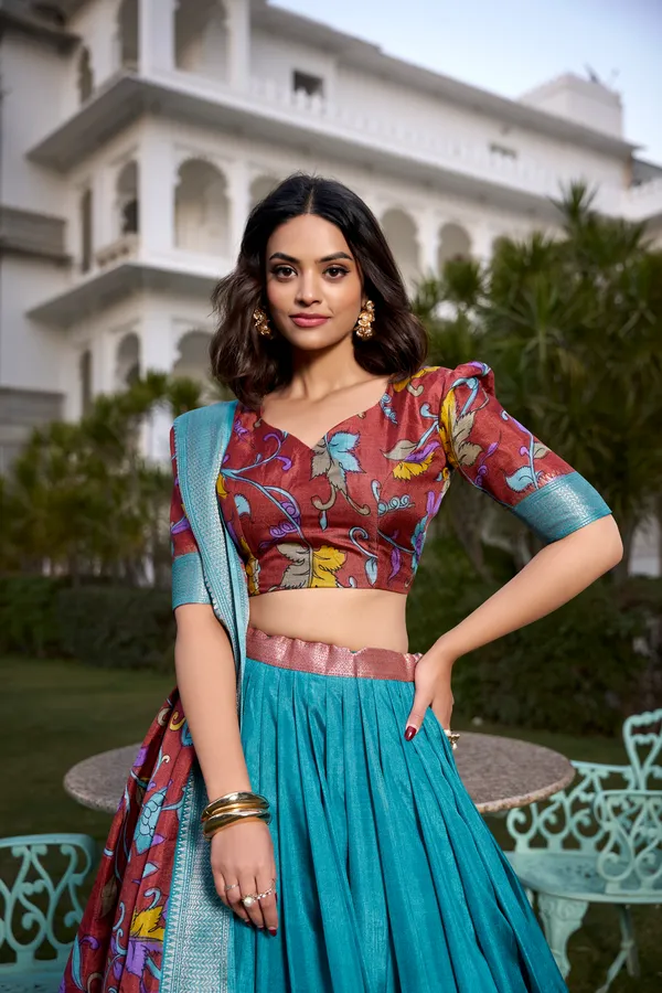 Presenting_a_perfectly_blended_Tussar_silk_lehenga_for_festive_season_to_charm_your_look!?