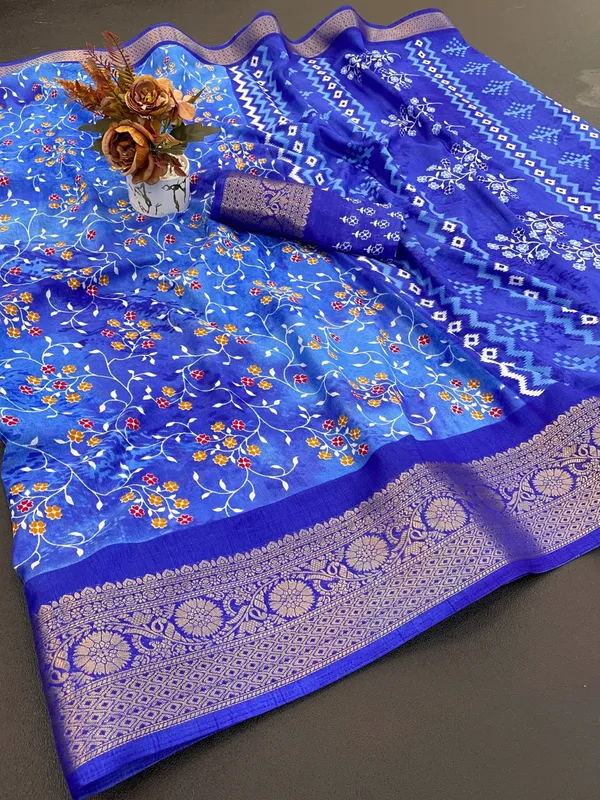 The_Dola_Silk_Jacquard_Saree_Ensemble