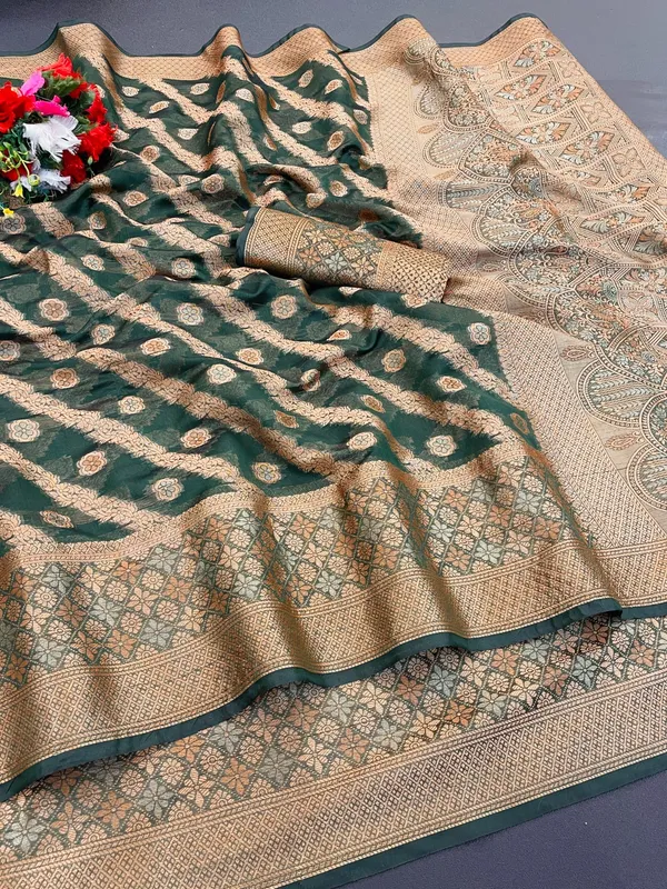 Premium_Quality_Organza_Saree_with_Grand_Pallu