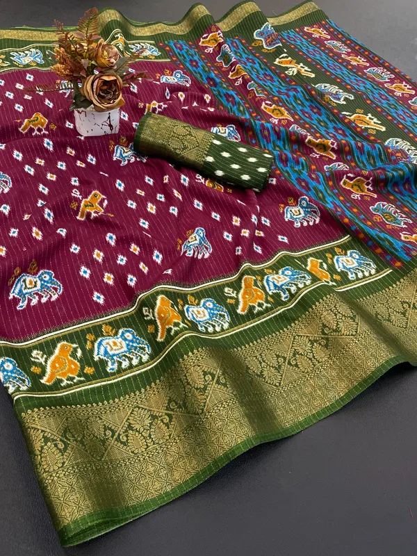 Designer_Dola_Jaquard_Saree_with_Reco_Jari_and_Patola-Inspired_Print