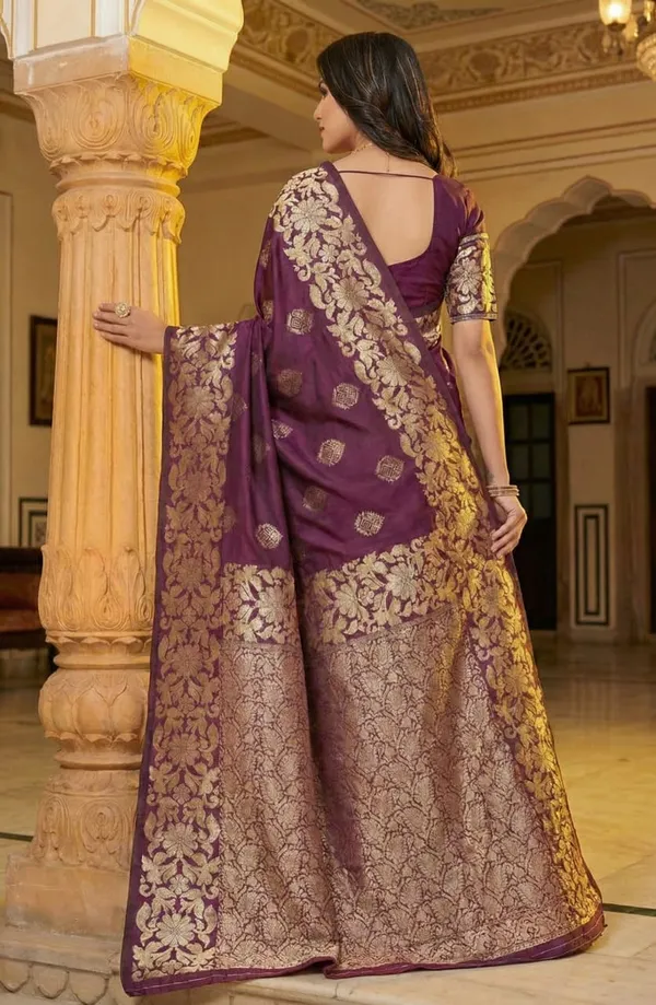 Elegant_Dola_Silk_Jacquard_Saree