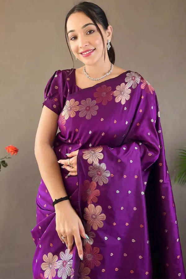 Purple_Floral_printed_Zari_Silk_Blend_Saree