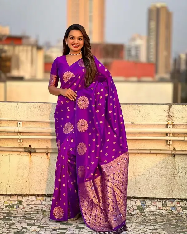 Purple_soft_silk_blend_dual_zari_woven_saree_with_peacock_border