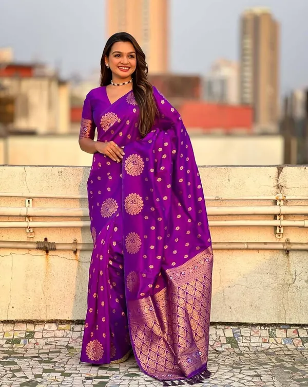Purple_soft_silk_blend_dual_zari_woven_saree_with_peacock_border