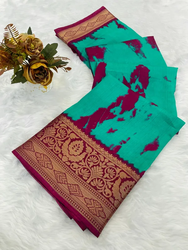 Exquisite_Dola_Silk_Saree_with_Jaquard_Elegance?
