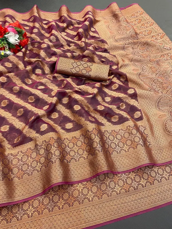Premium_Quality_Organza_Saree_with_Grand_Pallu