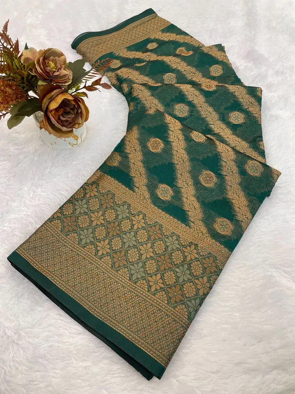 Premium_Quality_Organza_Saree_with_Grand_Pallu