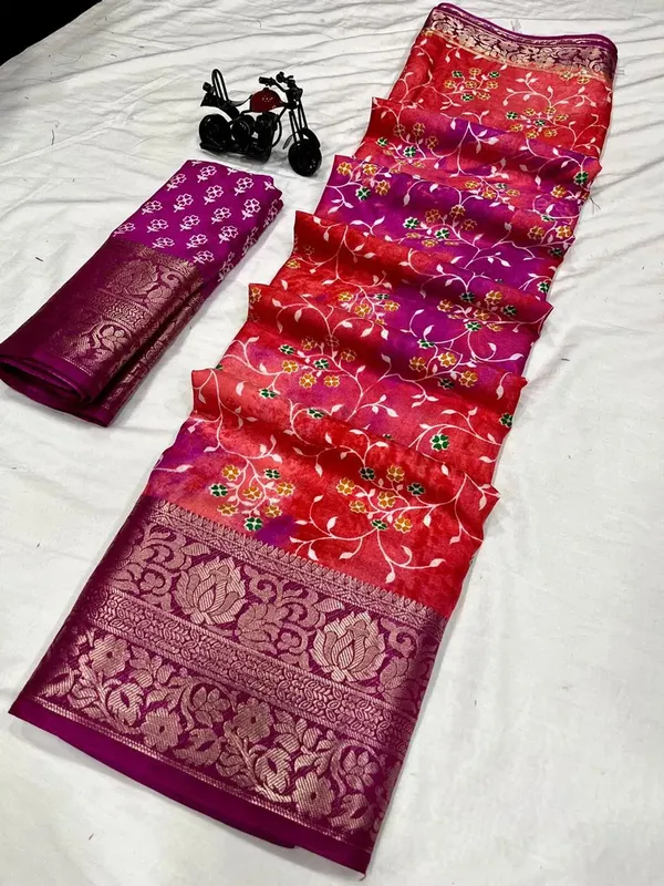 The_Dola_Silk_Jacquard_Saree_Ensemble