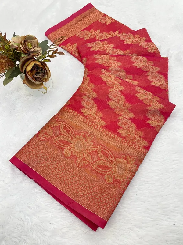 Designer_Organza_Saree_with_Rich_Pallu_and_Intricate_Border
