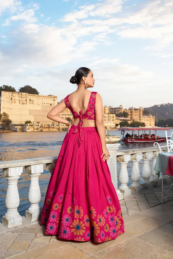 Exquisite_Floral_Fantasy:_Tusser_Silk_Lehenga_Choli_with_Intricate_Print_and_Dupatta_??