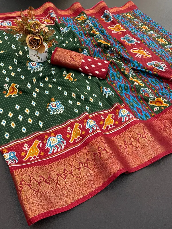 Designer_Dola_Jaquard_Saree_with_Reco_Jari_and_Patola-Inspired_Print