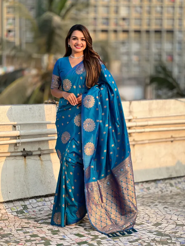 Women_Banarasi_Silk_Kanjivaram_Traditional_Saree