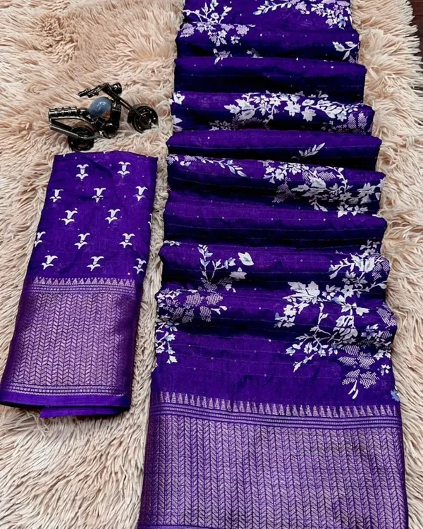 Mesmerizing_Pure_Organza_Saree_with_Designer_Zari_Border