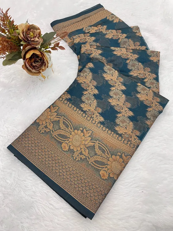 Designer_Organza_Saree_with_Rich_Pallu_and_Intricate_Border