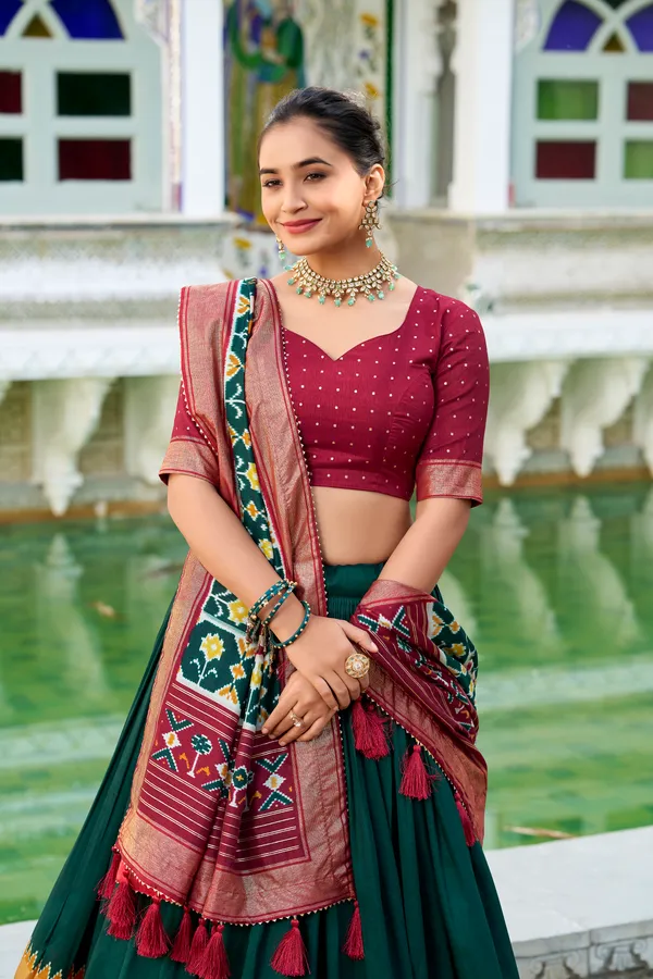Presenting_a_perfectly_blended_Tussar_silk_lehenga_for_festive_season_to_charm_your_look!?