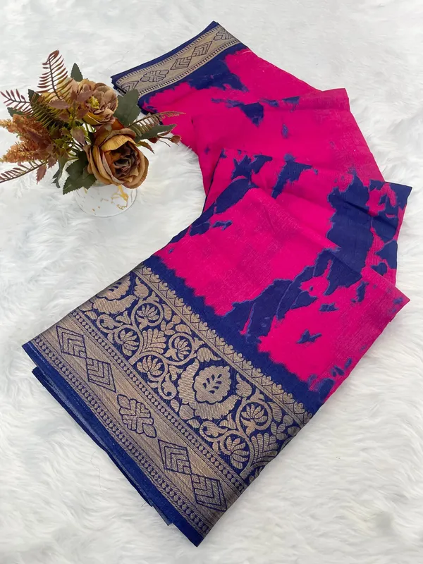 Exquisite_Dola_Silk_Saree_with_Jaquard_Elegance?