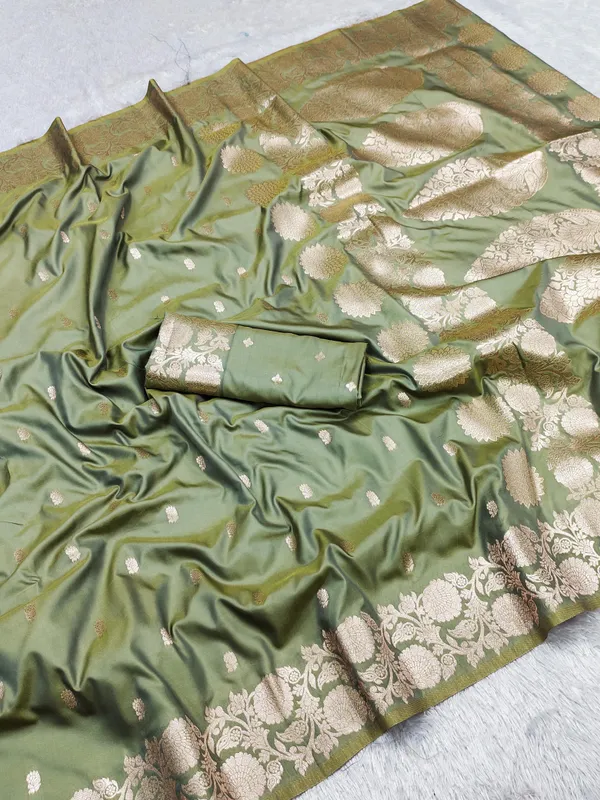 Elegant_Designer_Zari_Woven_Silk_Saree_with_Unique_Pallu_and_Border