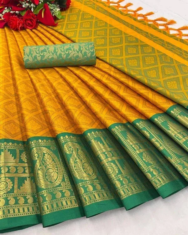 Dola_Silk_Ethnic_Jacquard_Border_Saree_with_Designer_Print_and_Pallu