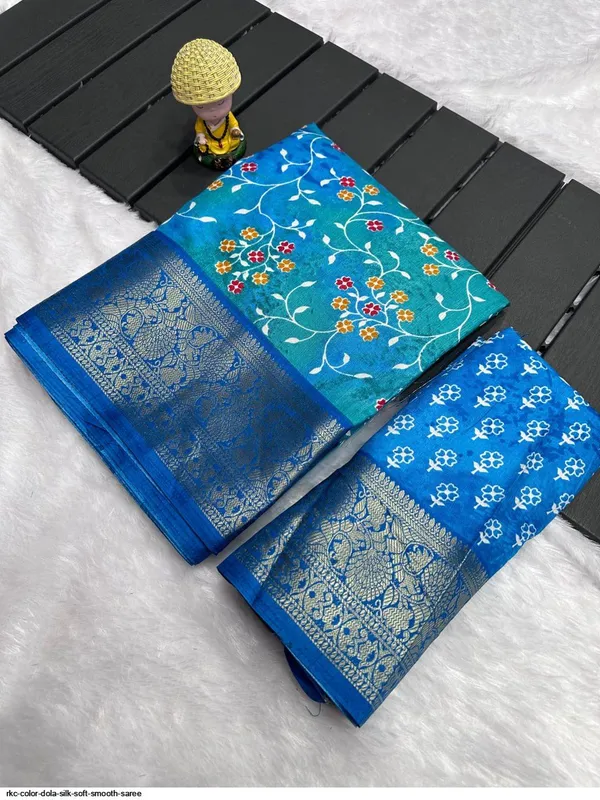 The_Dola_Silk_Jacquard_Saree_Ensemble