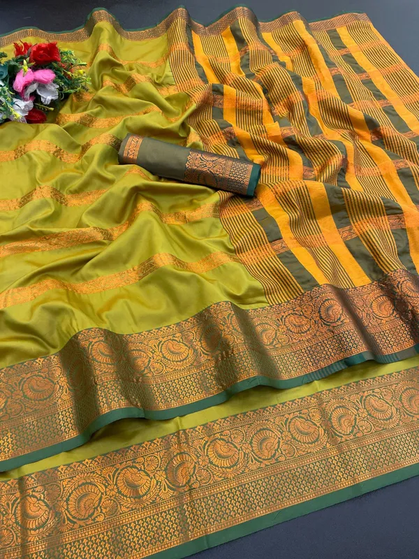 Luxurious_Banarasi_Silk_Saree