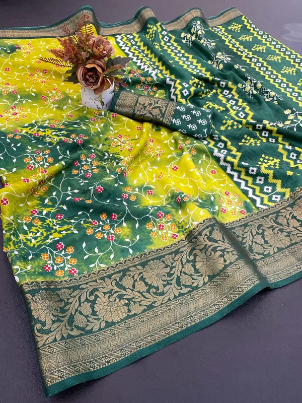 The_Dola_Silk_Jacquard_Saree_Ensemble