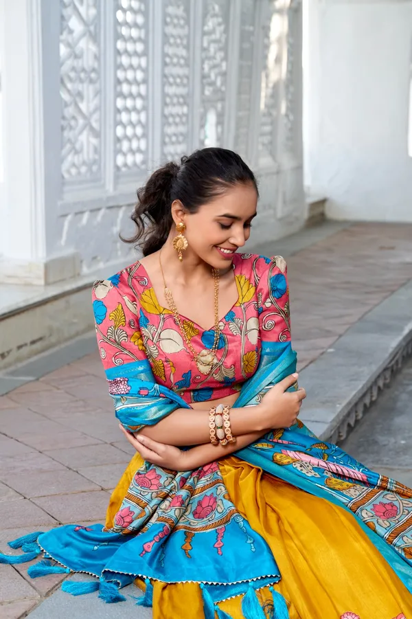 Presenting_a_perfectly_blended_Tussar_silk_lehenga_for_festive_season_to_charm_your_look!?