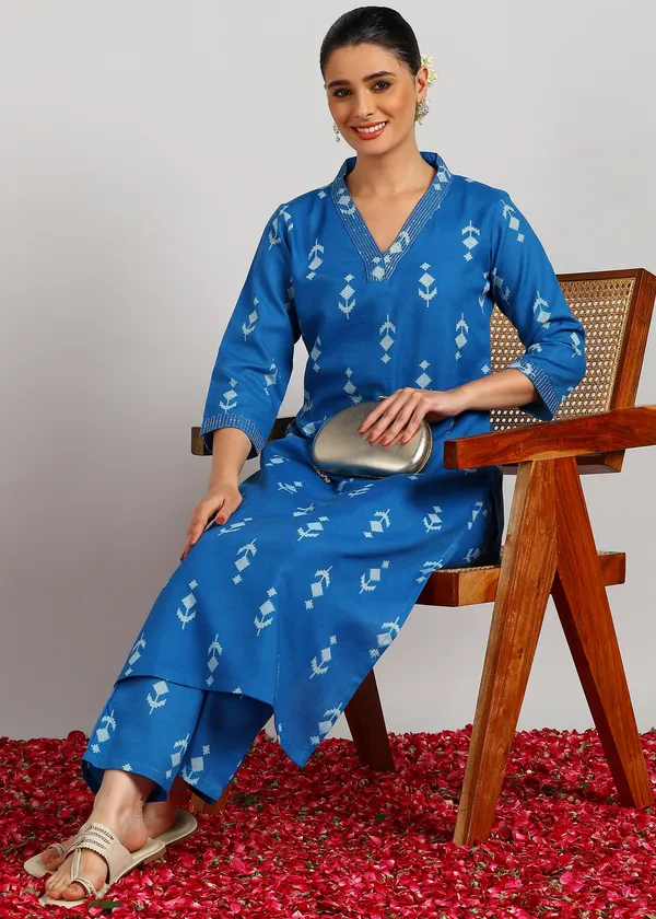 Blue_Ikat_Printed_Ethnic_Co-Ord_Set_For_Women