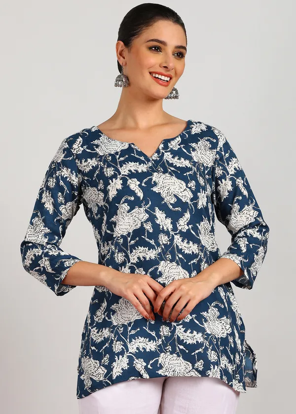 Navy_Blue_&_White_Floral_Printed_Tunic_For_Women