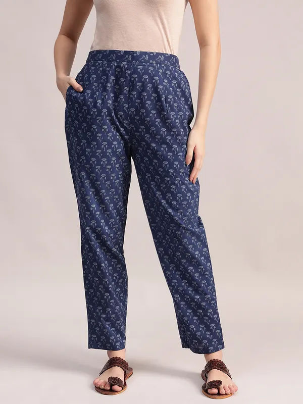 Blue_Floral_Printed_Cotton_Straight_Kurta_With_Trouser_&_Dupatta_For_Women__|_Premium_Kurta_Set_For_Daily_Wear