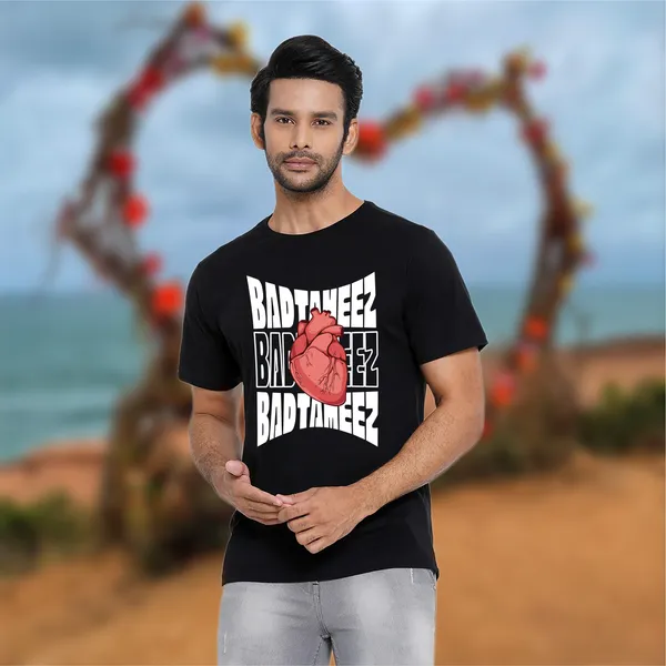 Black_Badtameez_Dil_Cotton_Premium_&_Elegant_Regular_T-Shirt_For_Unisex