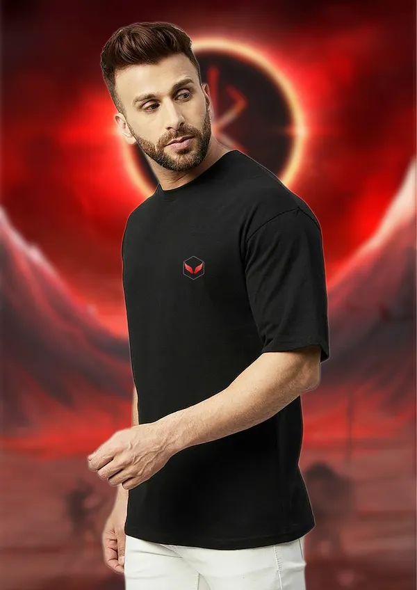 Black_Berserk_Guts_Eclipse_Edition_Cotton_Premium_&_Elegant_Oversize_T-Shirt_For_Unisex