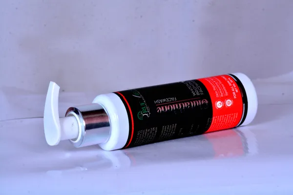 True_Vibes_Glutathione_Facewash