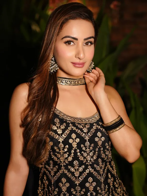 Black_Kurti_Sharara_Suit_With_Dupatta_Set_For_Women