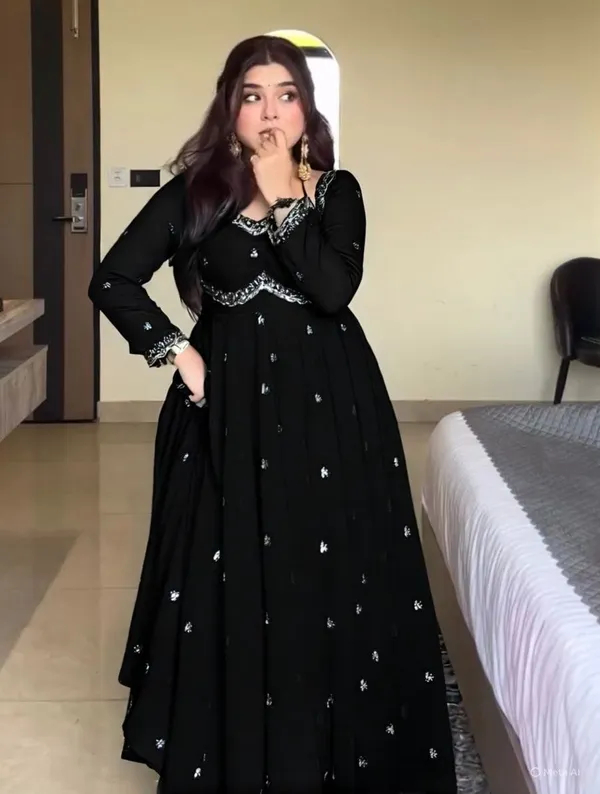 Black_color_Anarkali_Gown_With_Dupatta_Set_For_Women