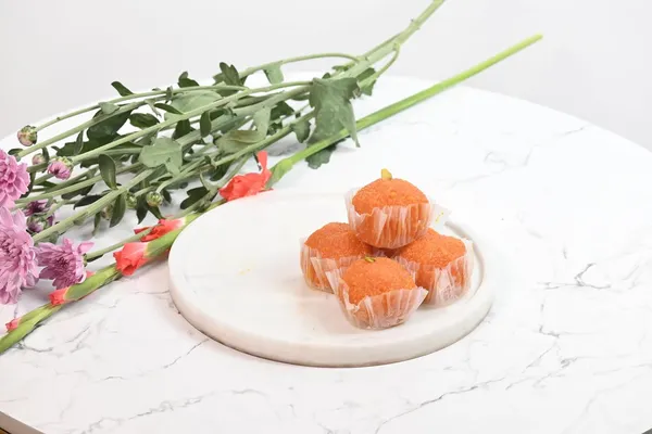 White_Round_Marble_Serving_Tray_Premium_Marble_Cheese_Board,_Cake_Stand,_Or_Decorative_Platter_Elegant_Home_Decor_I_8_Inch_Round_Tray