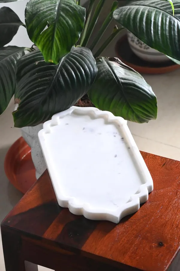 White_Mihrab_Marble_Decorative_Tray_Elegant_Multipurpose_Marble_Serving_Tray_With_Ornate_Edges_Perfect_For_Home_Decor,_Kitchen,_Or_Vanity_Use
