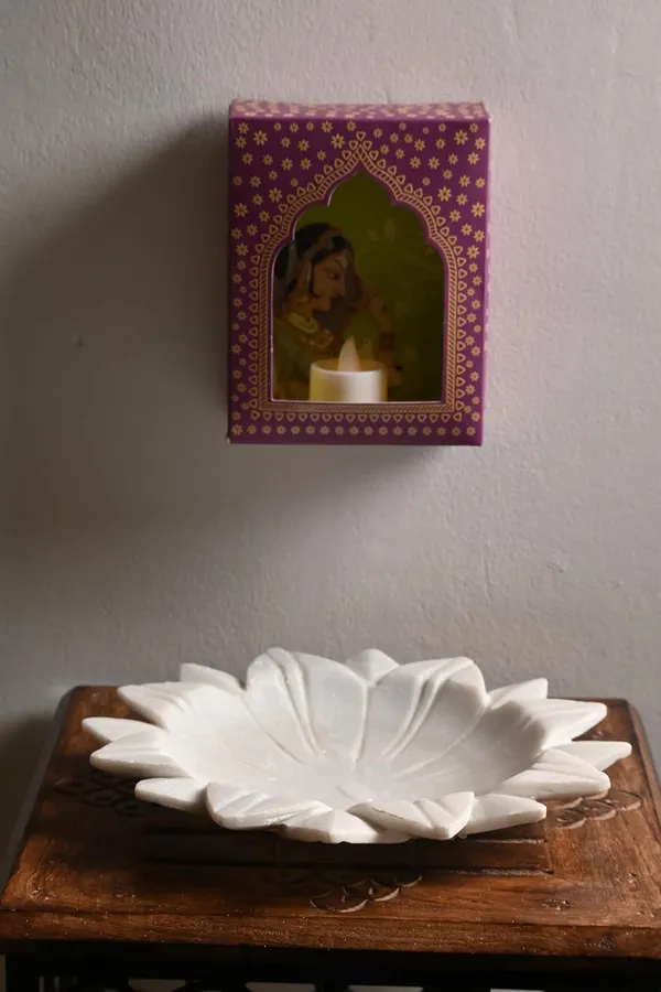 White_Handcrafted_Lotus-Shaped_Marble_Plate_Elegant_Home_Decor_Or_Serving_Tray_I_Brings_Elegance,_Charm_To_Any_Setting_I_Ideal_Gift_For_Housewarmings,_Weddings,_Or_Anniversaries._9_Inches