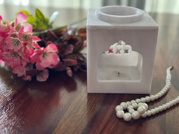 White_Handcrafted_Marble_Tealight_Candle_Holder_Marble_Oil/Aroma_Diffuser_Decoration_Items_For_Home_Garden,Office_Handmade_By_Indian_Artisans_Festive_Gifting_Temple_Shape