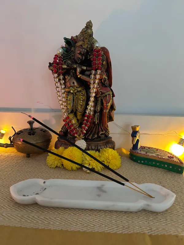 White_Marble_Piece_Designed_Incense_Stick_Holder