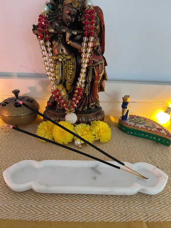 White_Marble_Piece_Designed_Incense_Stick_Holder