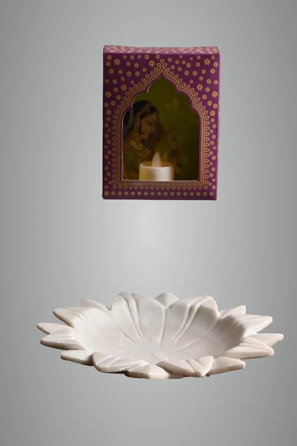 White_Handcrafted_Lotus-Shaped_Marble_Plate_Elegant_Home_Decor_Or_Serving_Tray_I_Brings_Elegance,_Charm_To_Any_Setting_I_Ideal_Gift_For_Housewarmings,_Weddings,_Or_Anniversaries._9_Inches